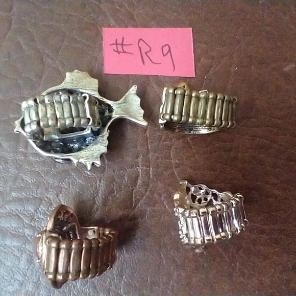 4 Gorgeous Stretch Rings! R9 - Picture 2 of 9